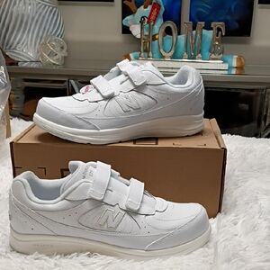 New Balance 577 Walking SL-2 White Velcro Athletic Shoes Size 10.5 D